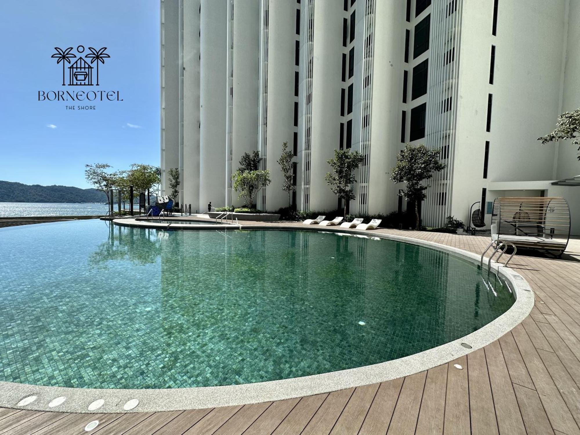 Borneotel The Shore Kk By Chg Kota Kinabalu Bagian luar foto